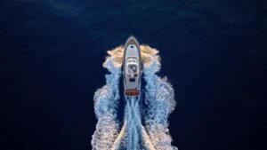 feast boat 11600X900_0000_fast boat